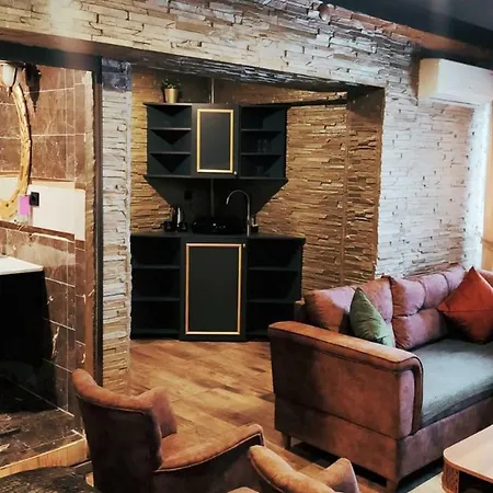 Golden House Aparthotel
