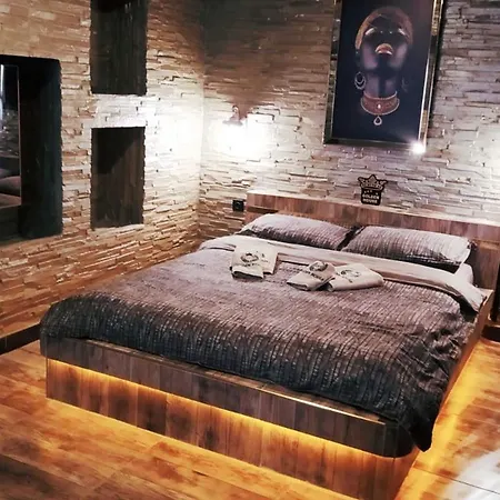Golden House * Ankara