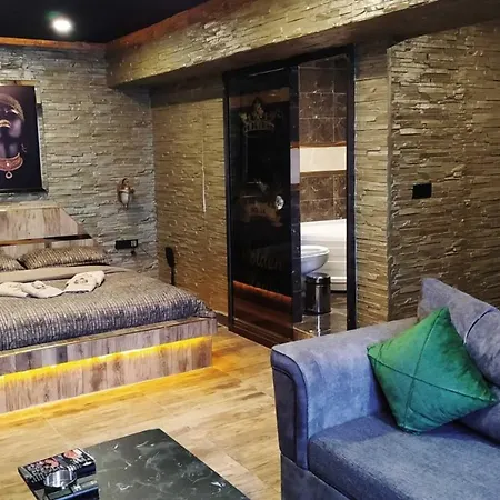 Aparthotel Golden House