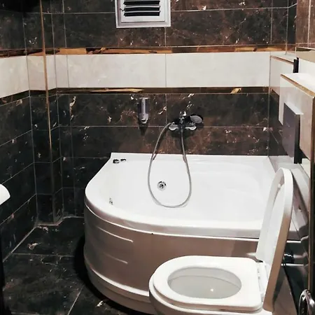Aparthotel Golden House