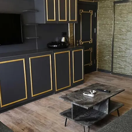 Aparthotel Golden House
